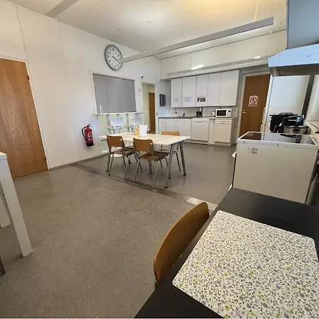 Hostelli Office House Services 0227